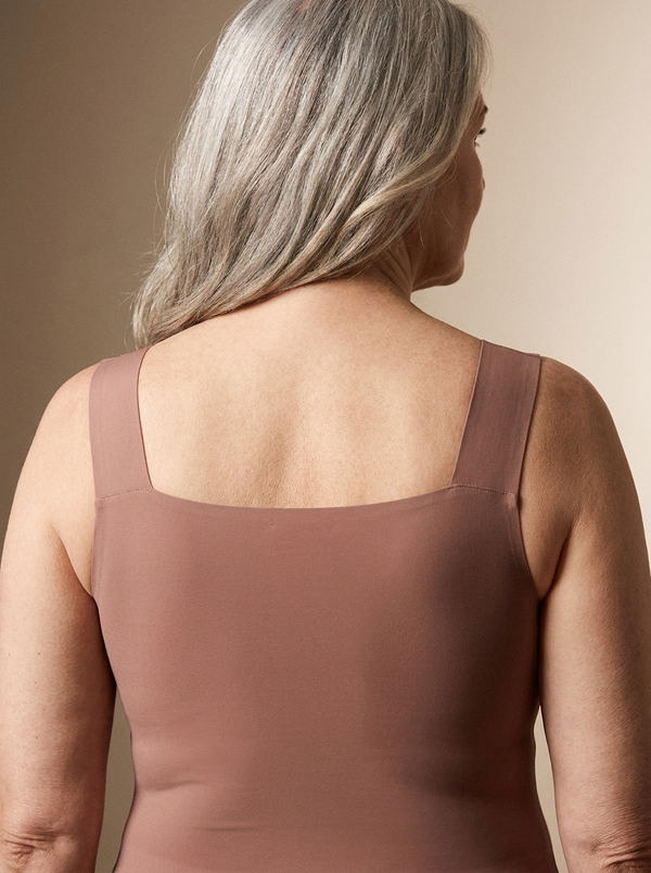 NOTHING ACROSS THE BACK